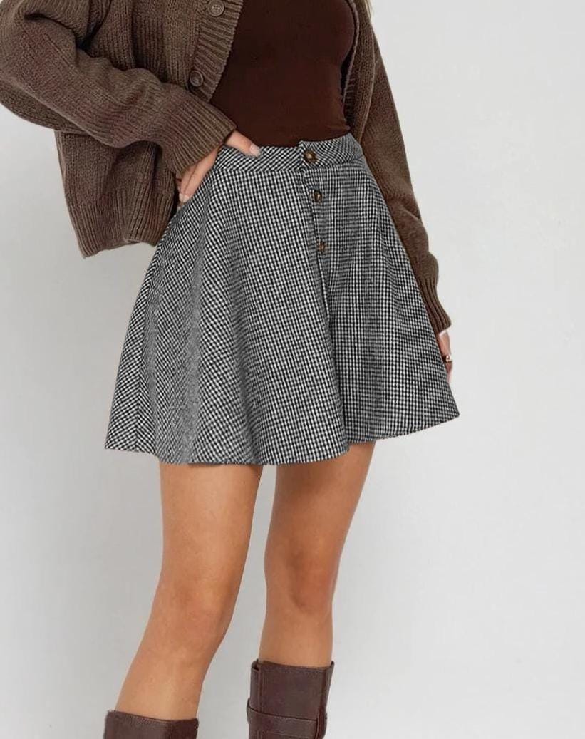 Button Skirt Pattern, Sewing Patterns, Women Pattern, Skirt Patterns Women, Mini Skirt, Womens Skirt Pattern, Midi Skirt Sewing Pattern